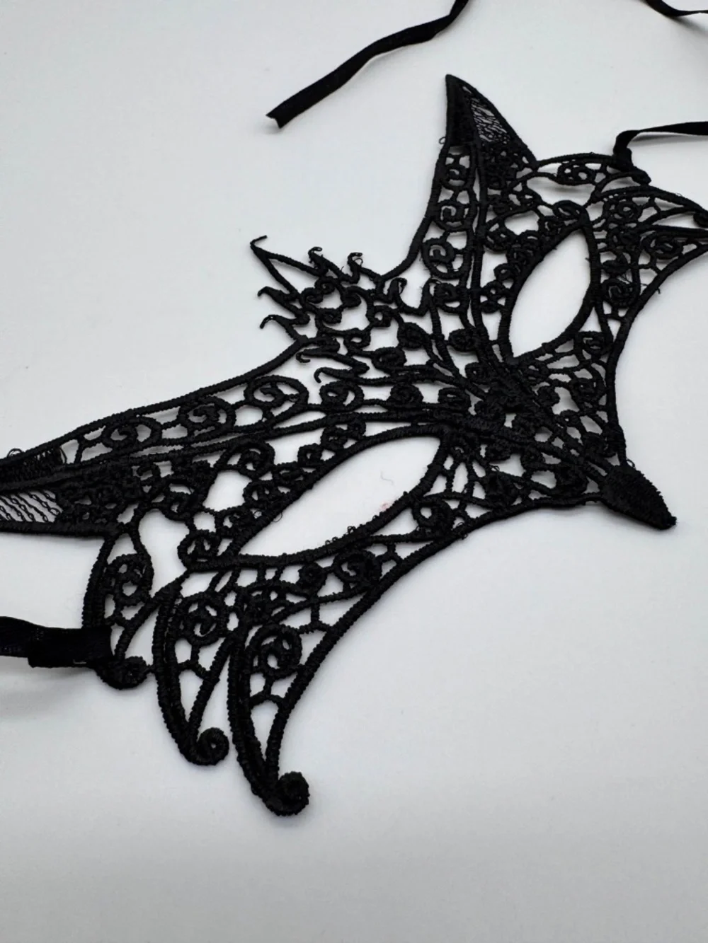 Black Lace Masquerade Mask Fox Crown Gothic Halloween Costume Ball NWOT